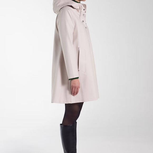 Stutterheim Women's Cream Hooded Raincoat - Picture 3 of 9